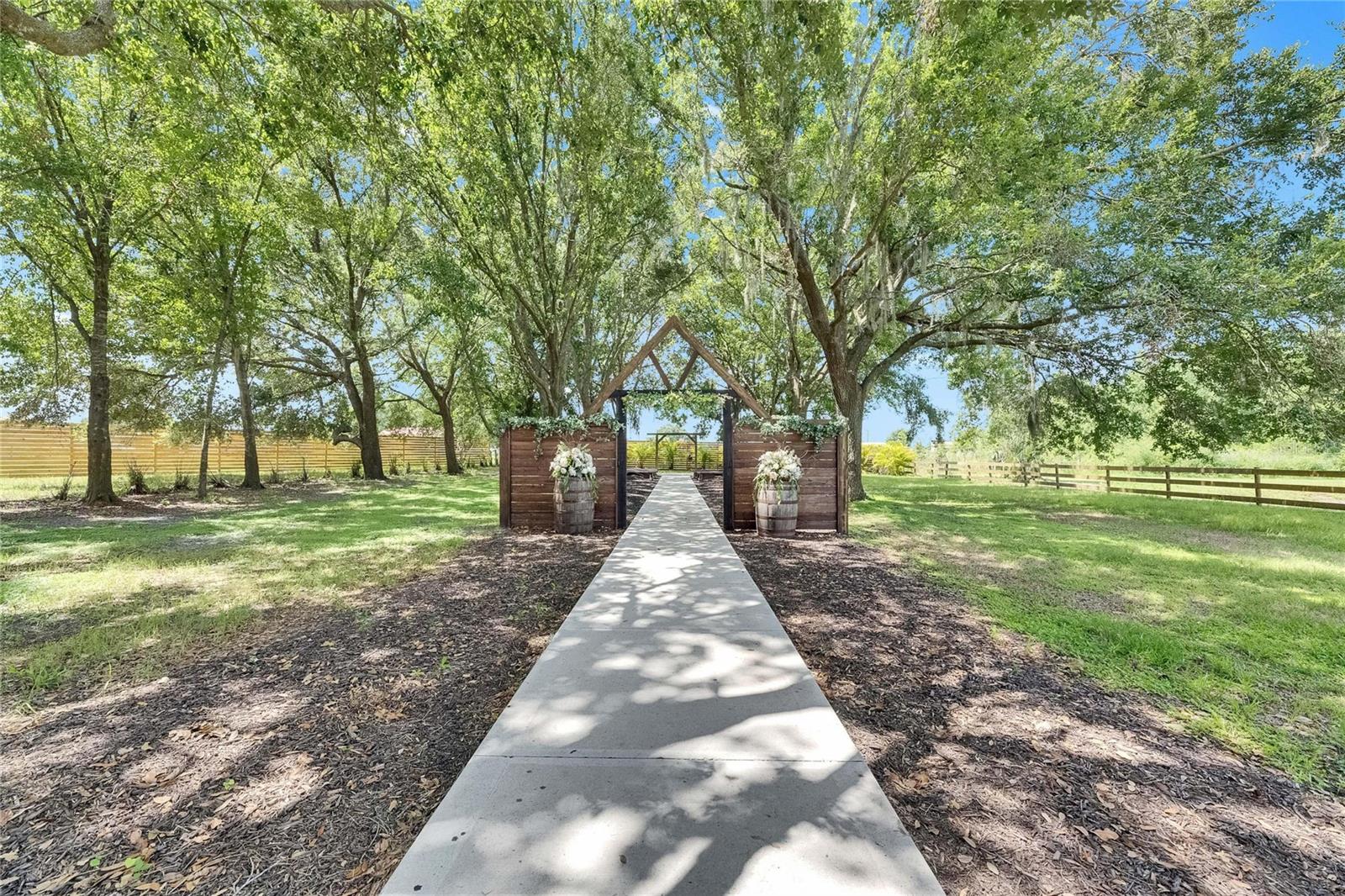 TB8399878 Property Photo