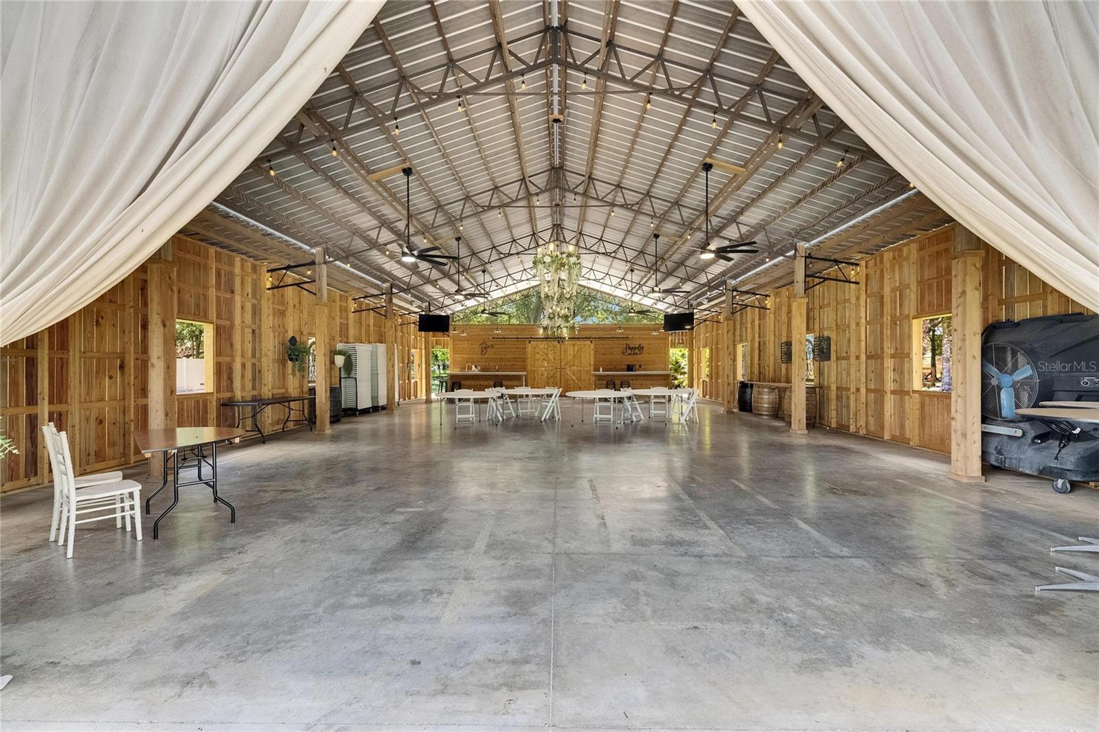 TB8399878 Property Photo