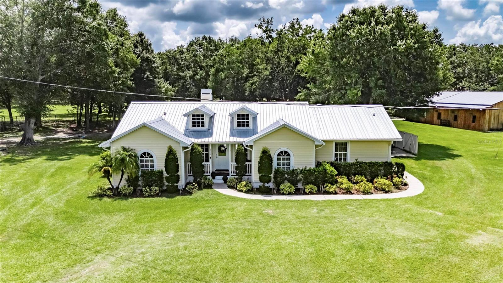 TB8399878 Property Photo