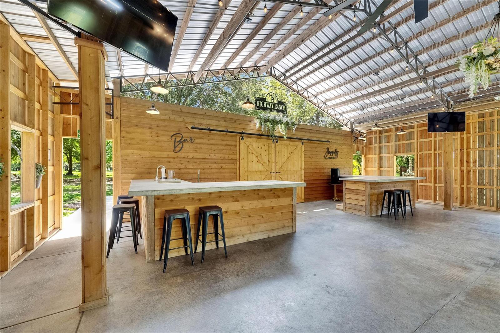 TB8399878 Property Photo