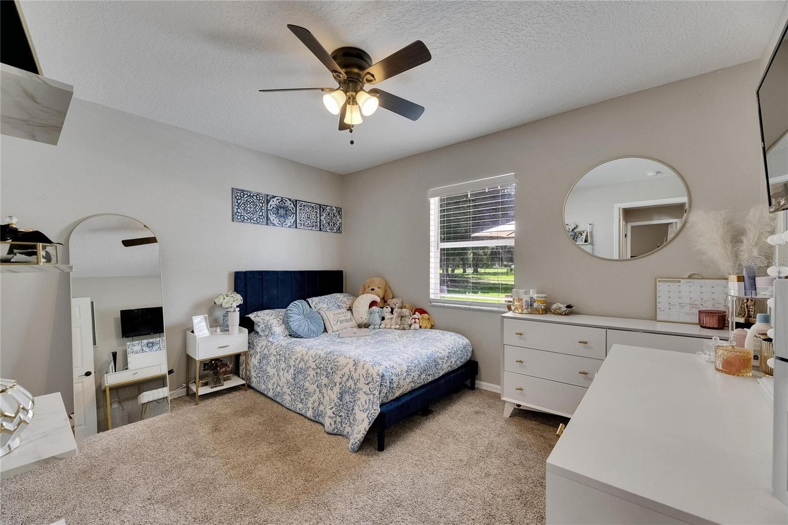 TB8399878 Property Photo