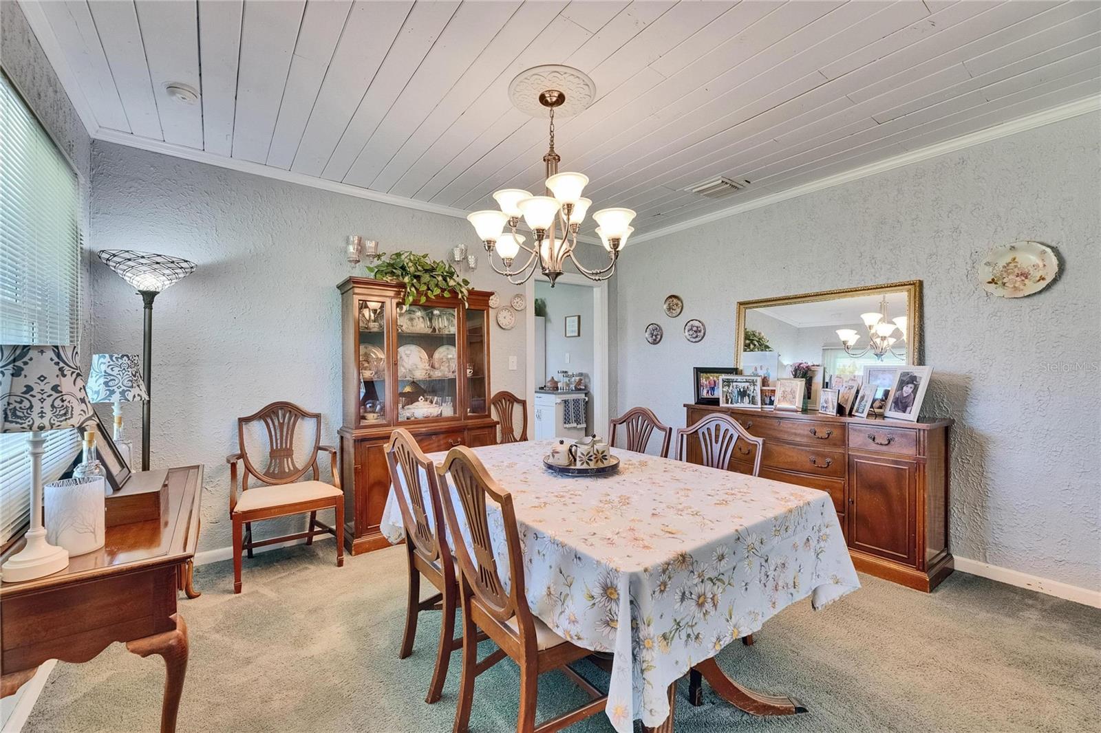 TB8399878 Property Photo