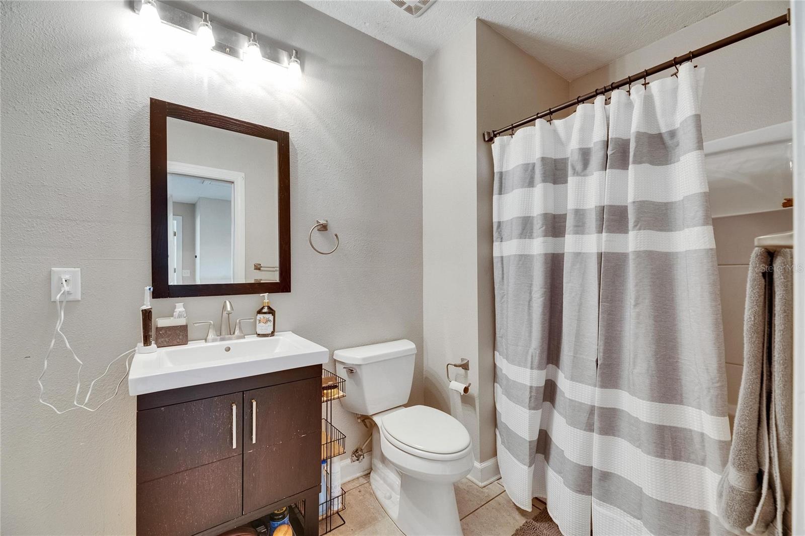 TB8399878 Property Photo