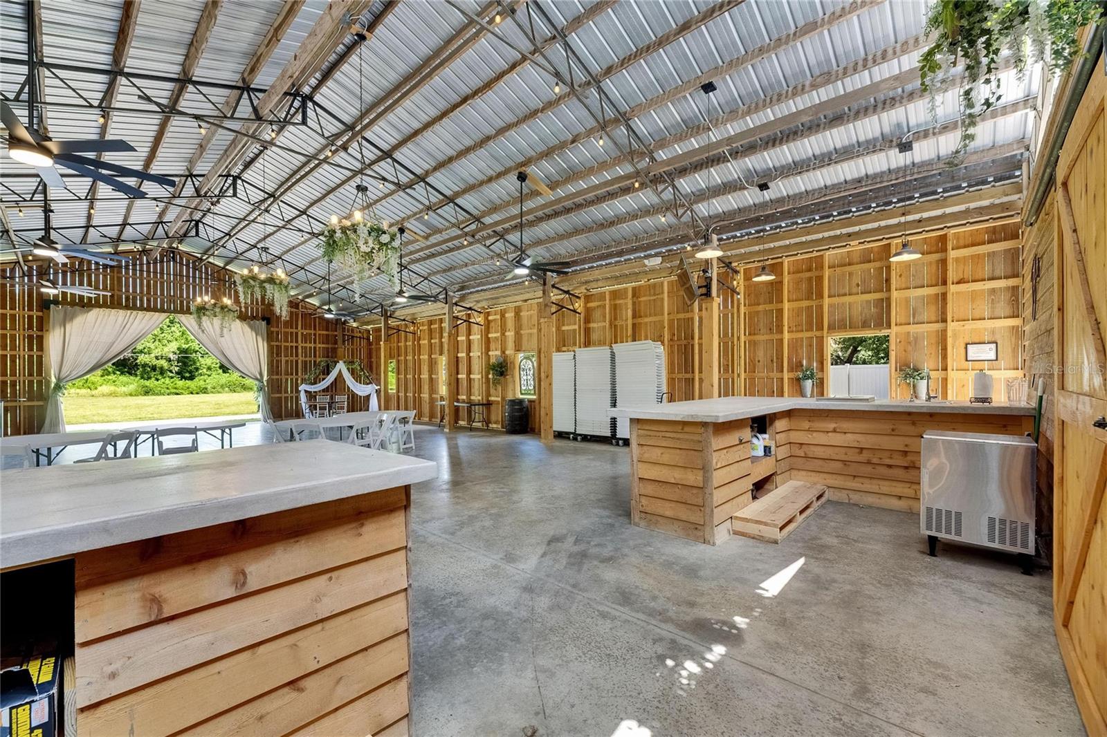 TB8399878 Property Photo