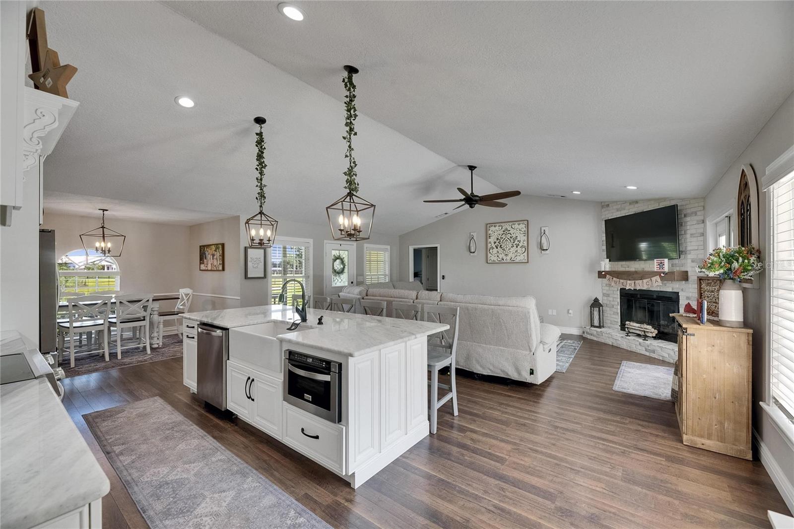 TB8399878 Property Photo