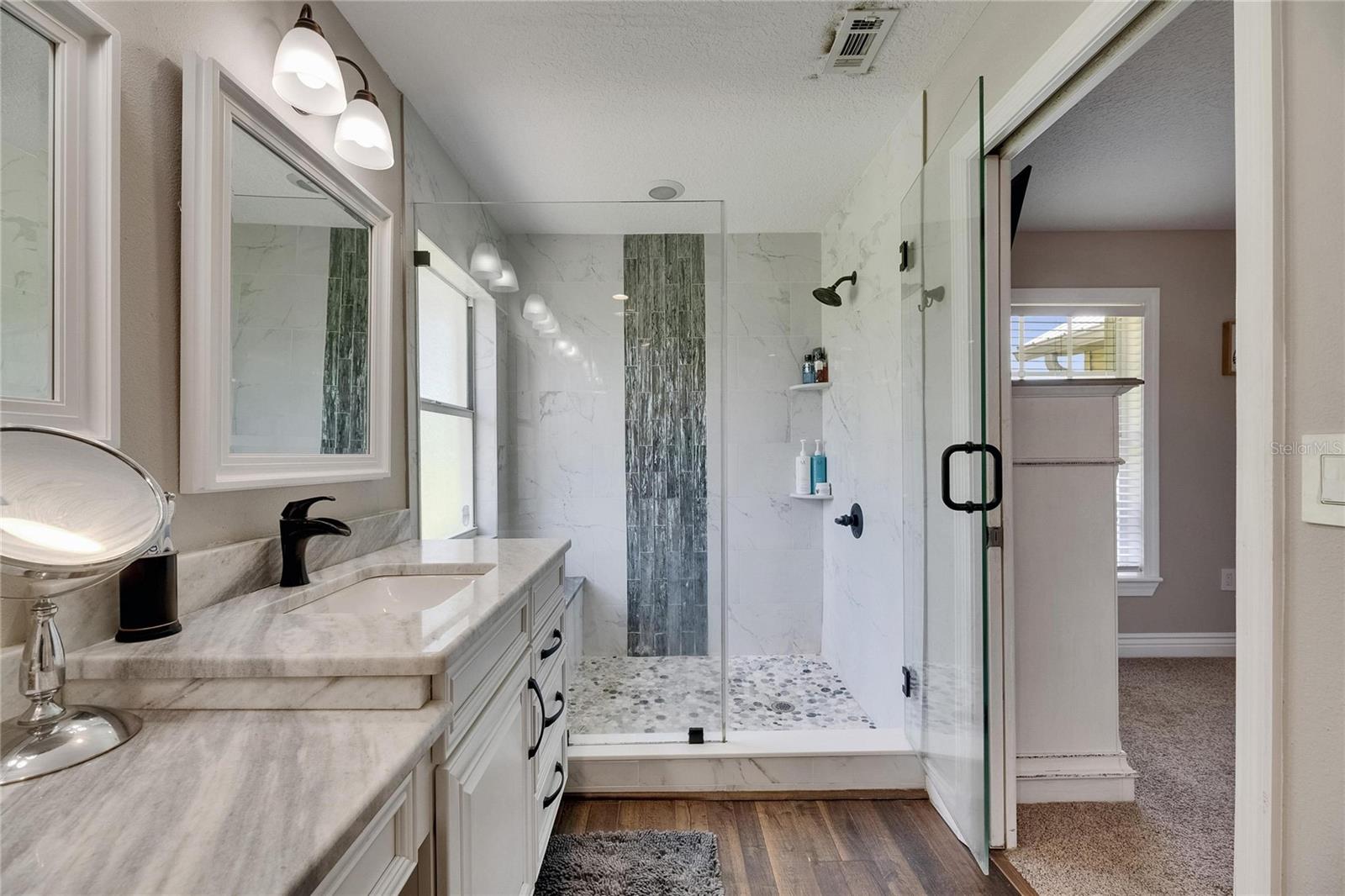 TB8399878 Property Photo