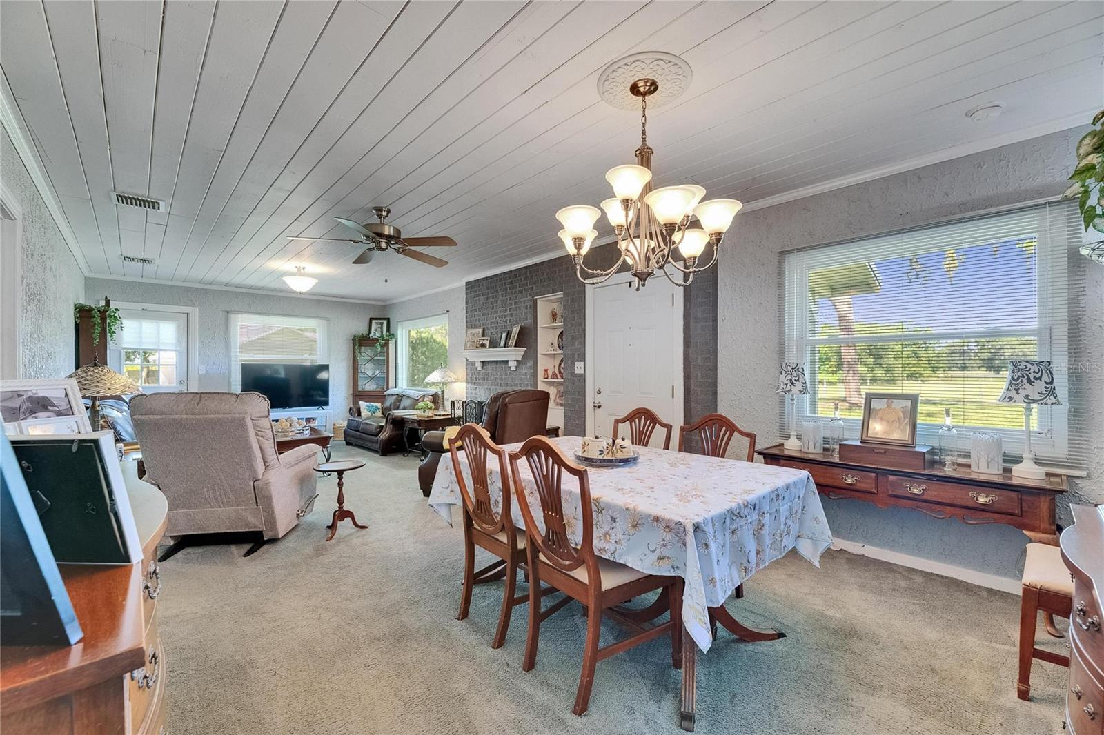 TB8399878 Property Photo