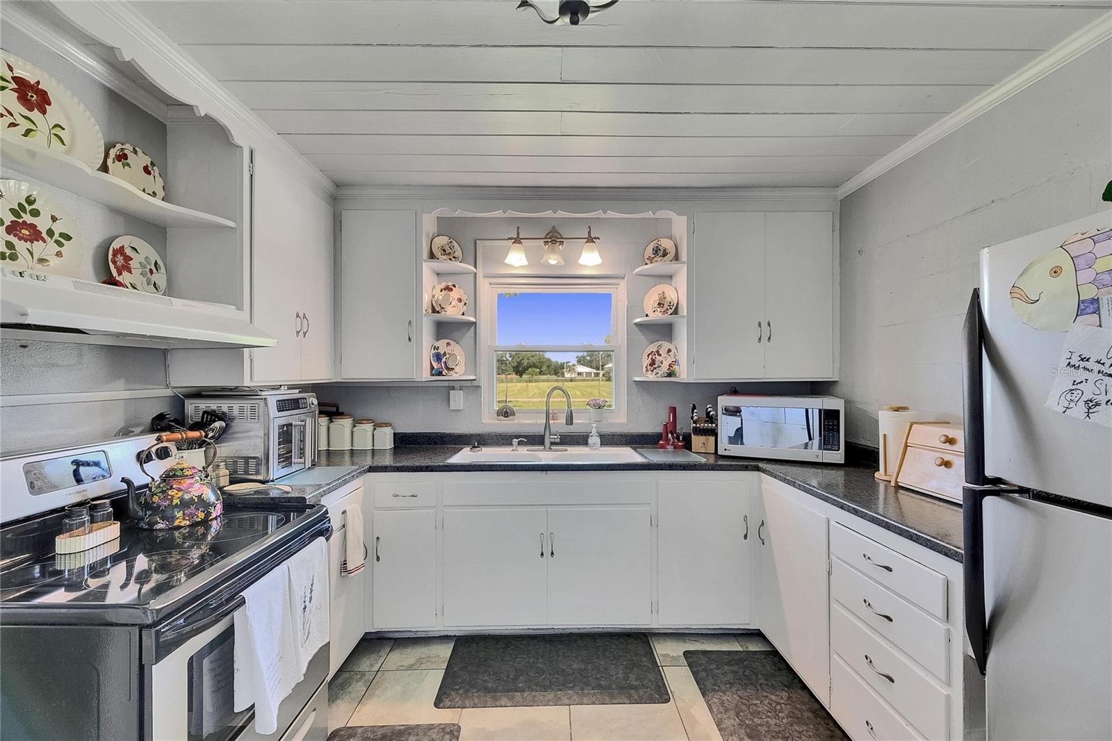 TB8399878 Property Photo