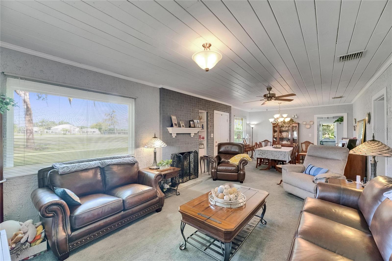 TB8399878 Property Photo