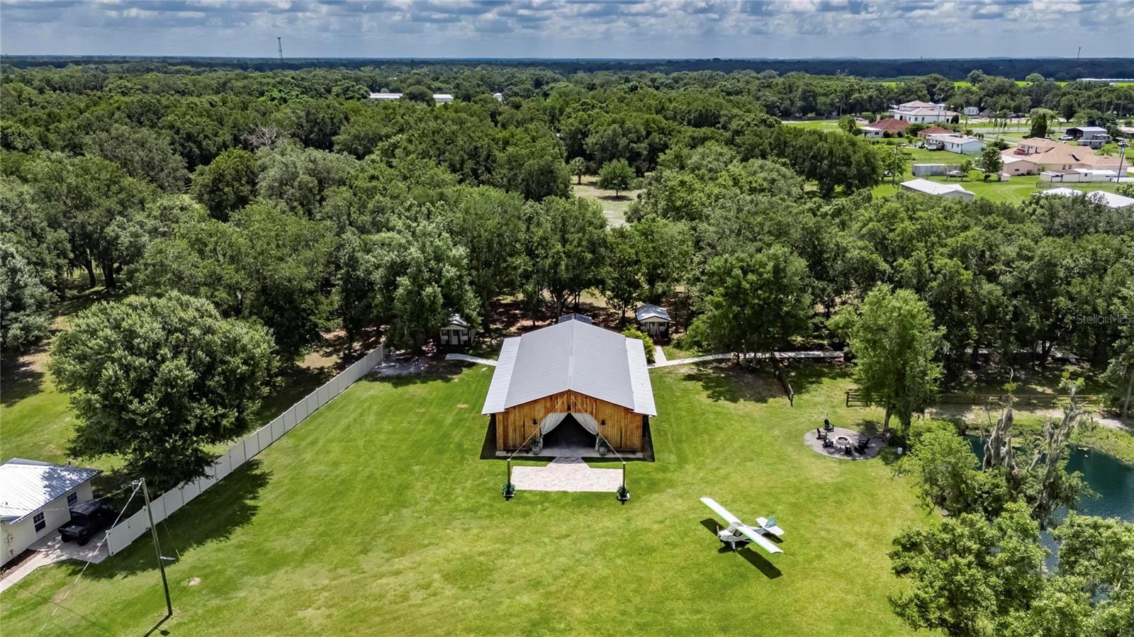 TB8399878 Property Photo