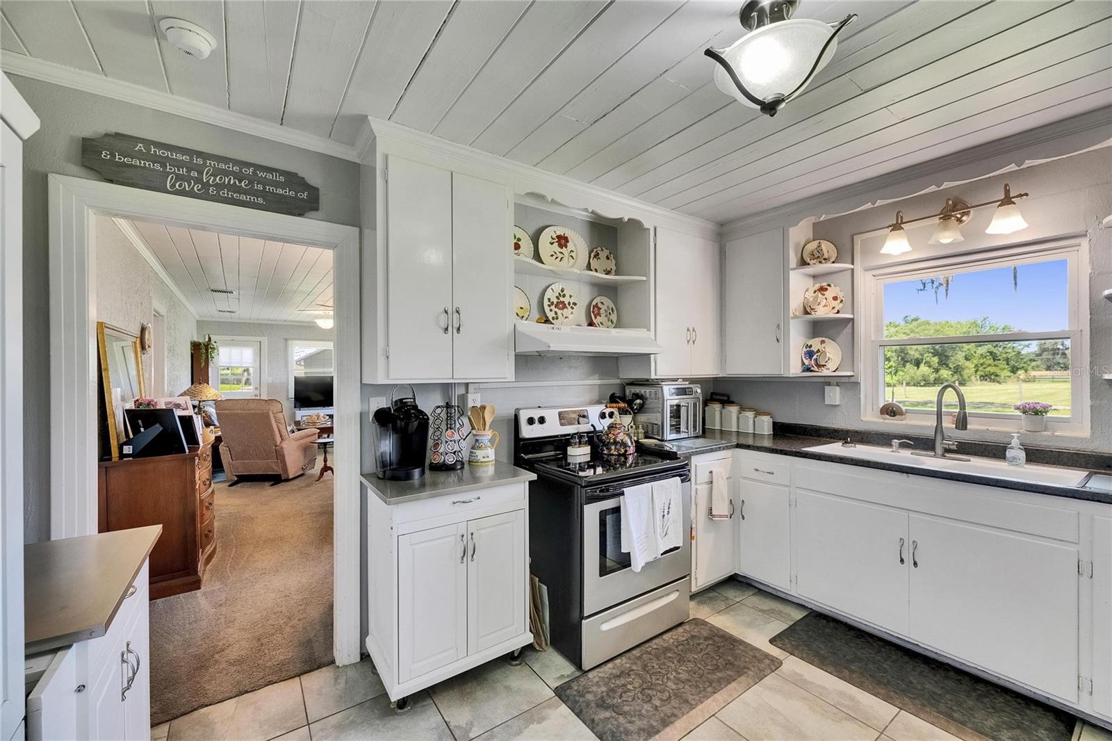 TB8399878 Property Photo