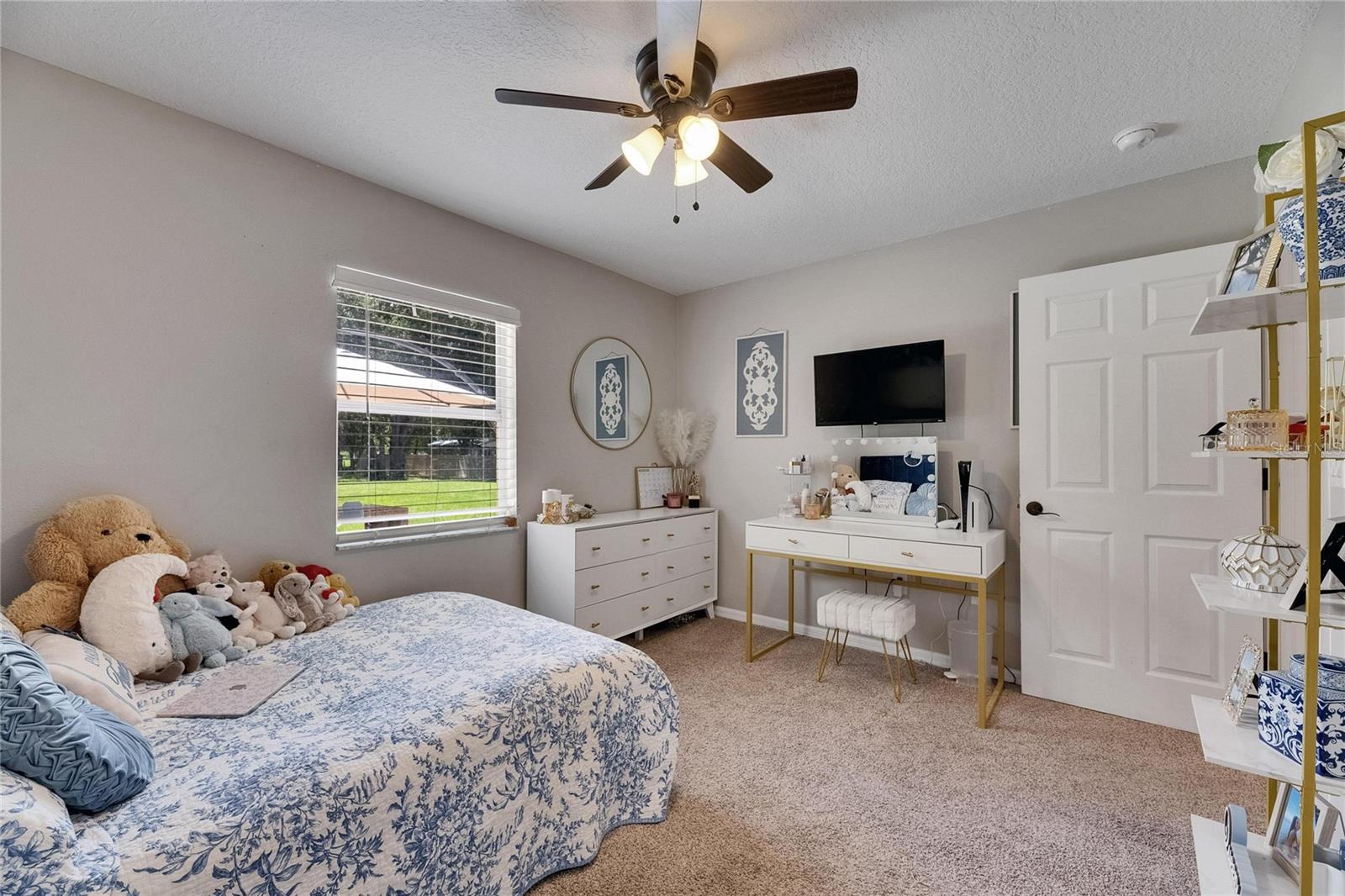 TB8399878 Property Photo