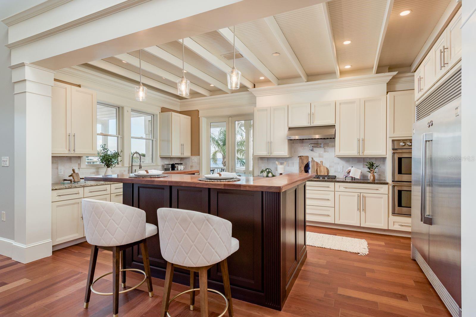 TB8399954 Property Photo