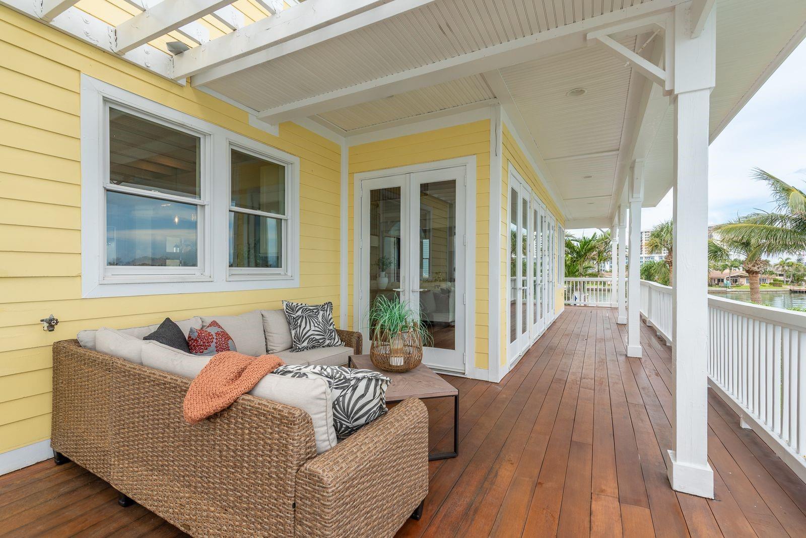 TB8399954 Property Photo