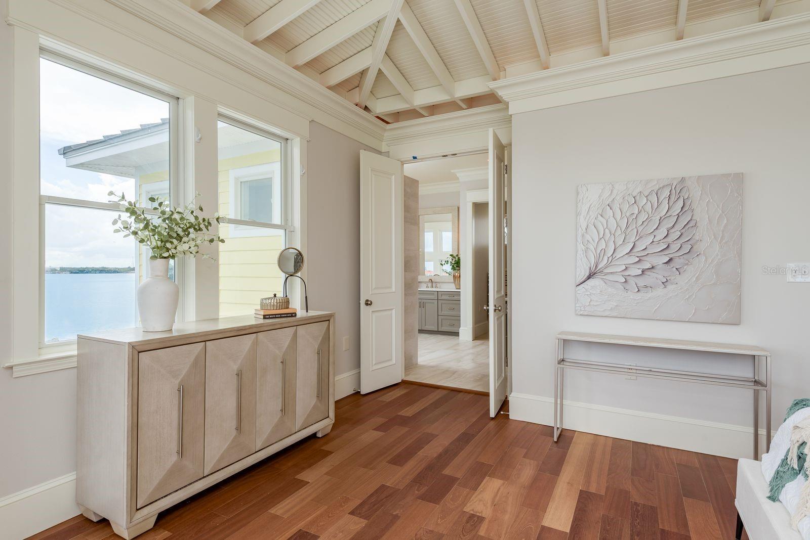 TB8399954 Property Photo