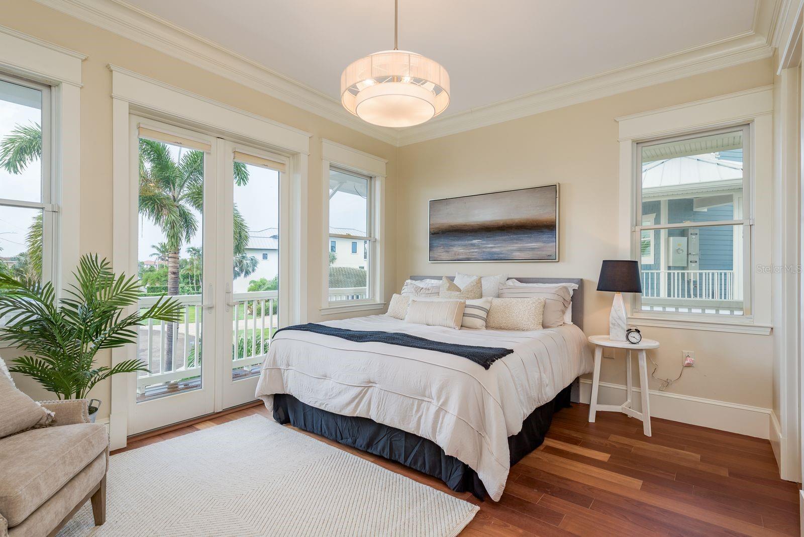 TB8399954 Property Photo