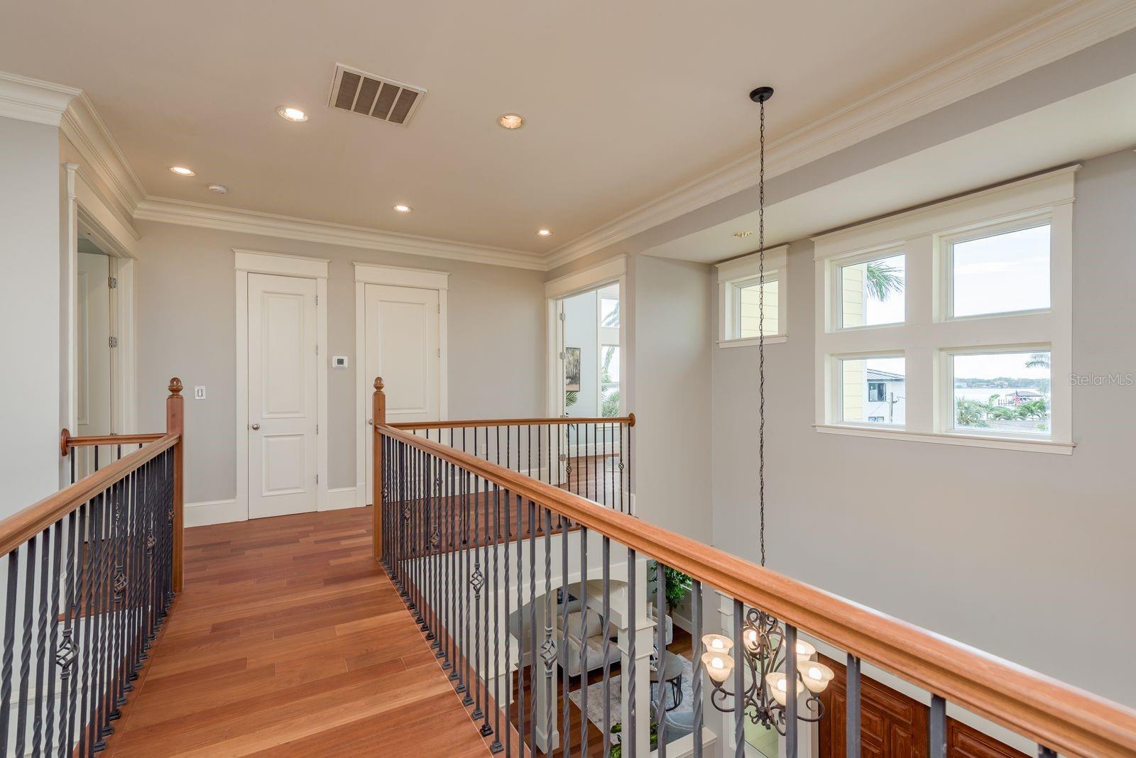 TB8399954 Property Photo