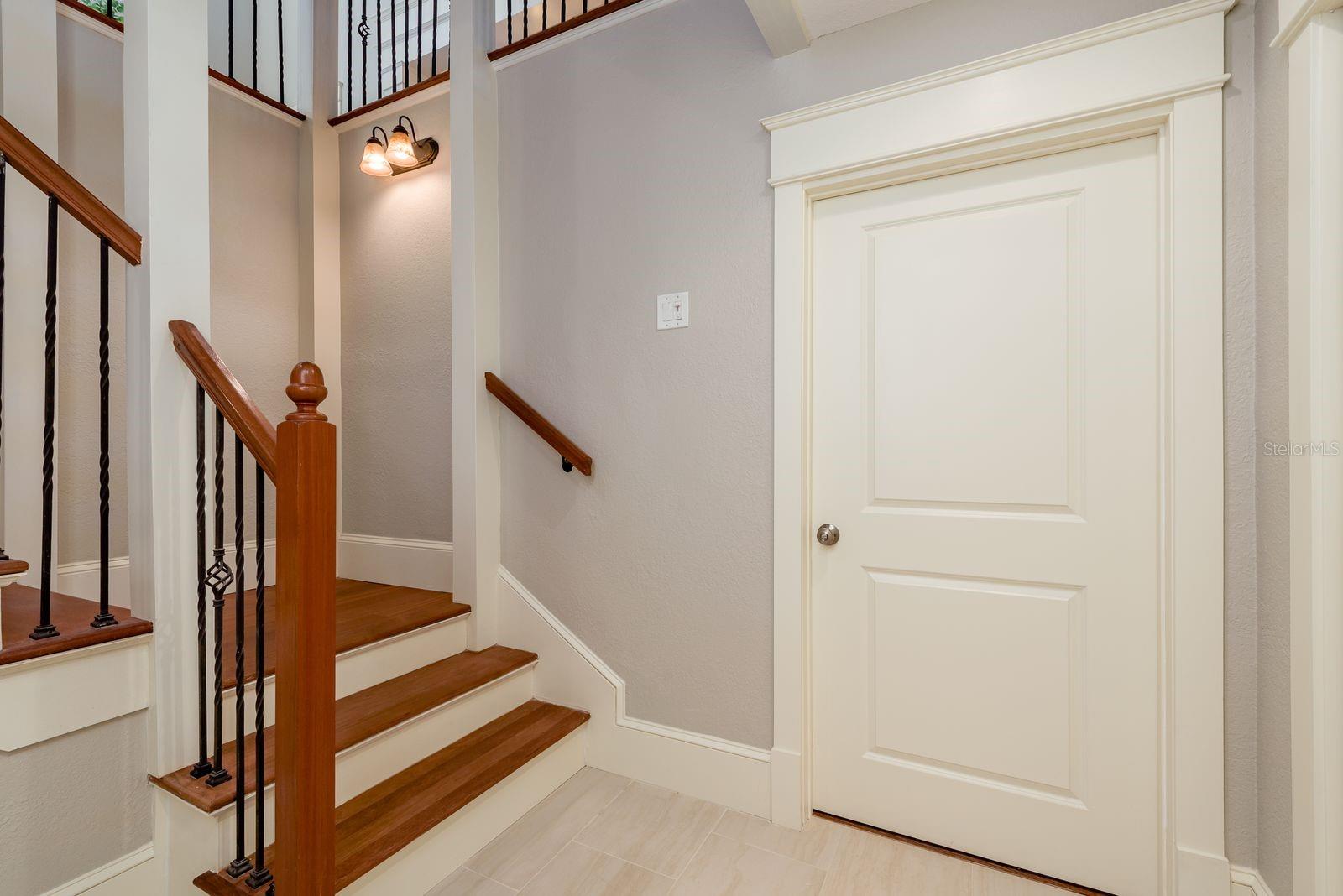 TB8399954 Property Photo