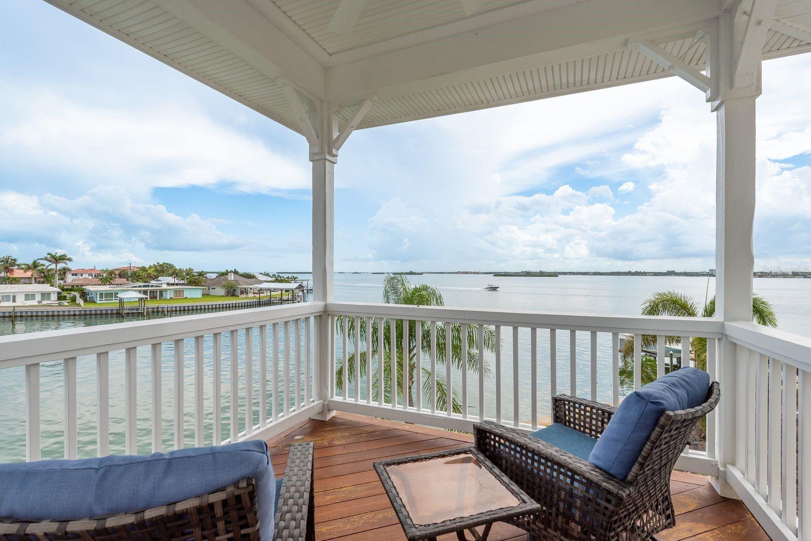 TB8399954 Property Photo