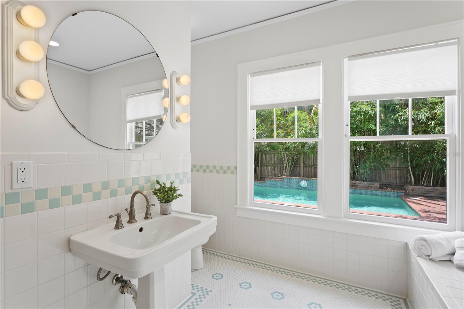 3118 W HARBOR VIEW AVE, TAMPA, FL, 33611