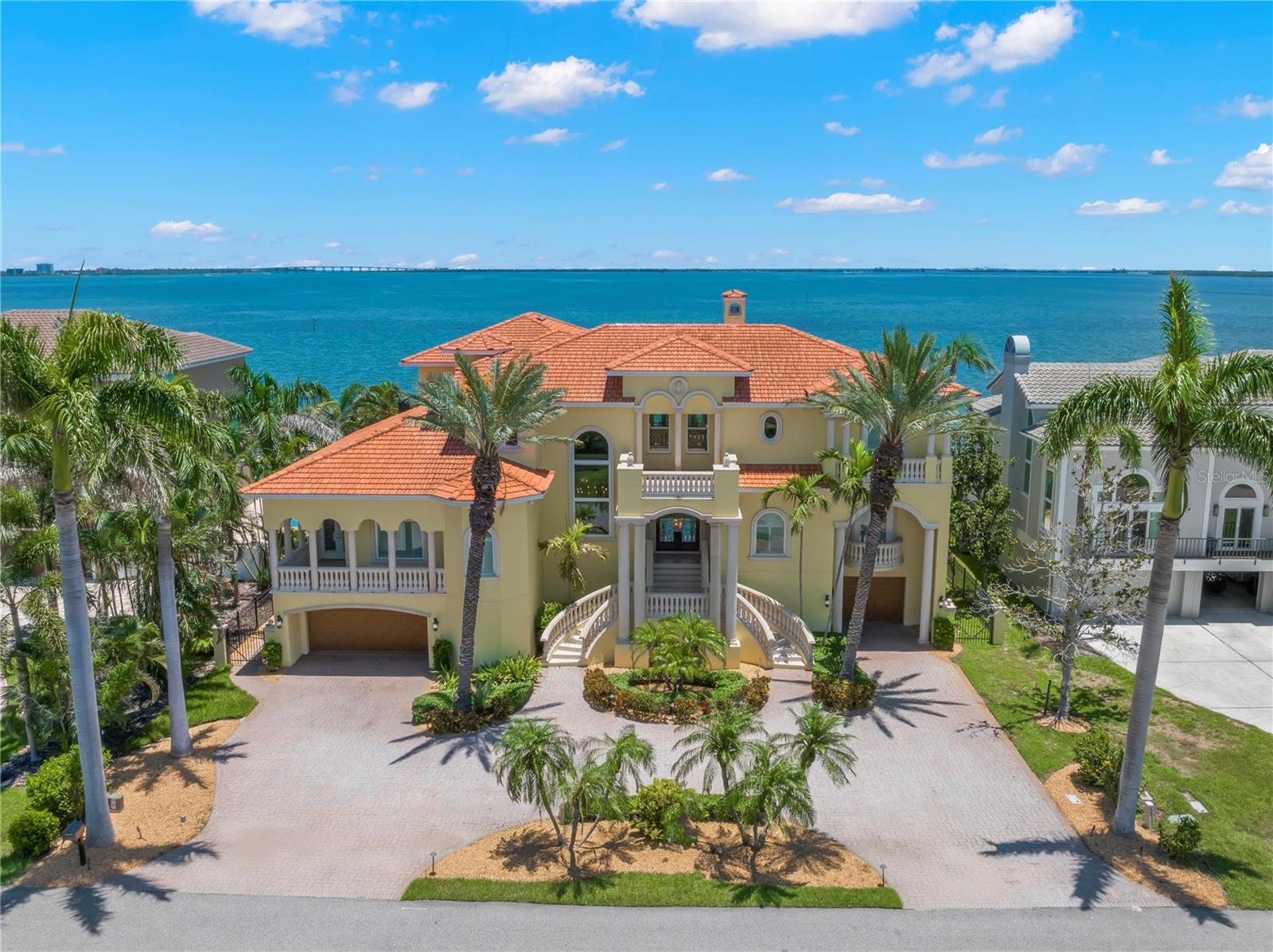 TB8399993 Property Photo