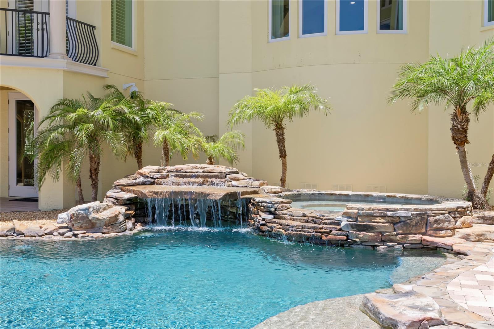 TB8399993 Property Photo