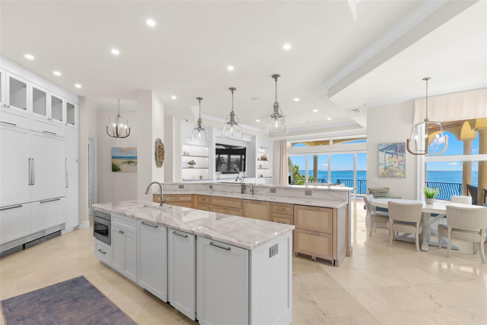 TB8399993 Property Photo