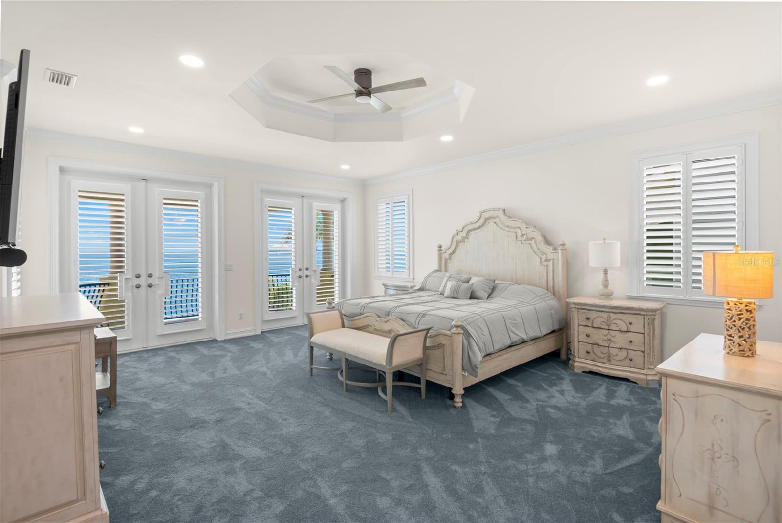 TB8399993 Property Photo