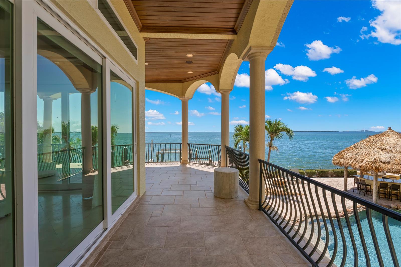 TB8399993 Property Photo