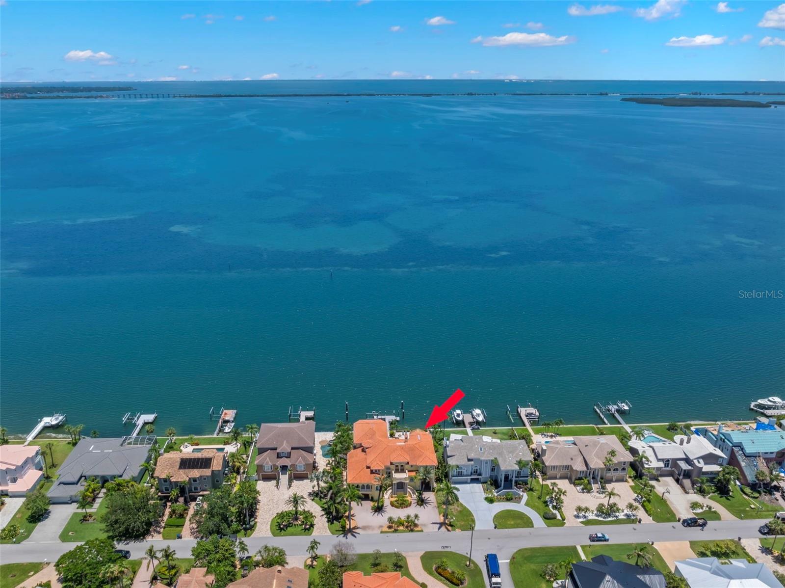 TB8399993 Property Photo