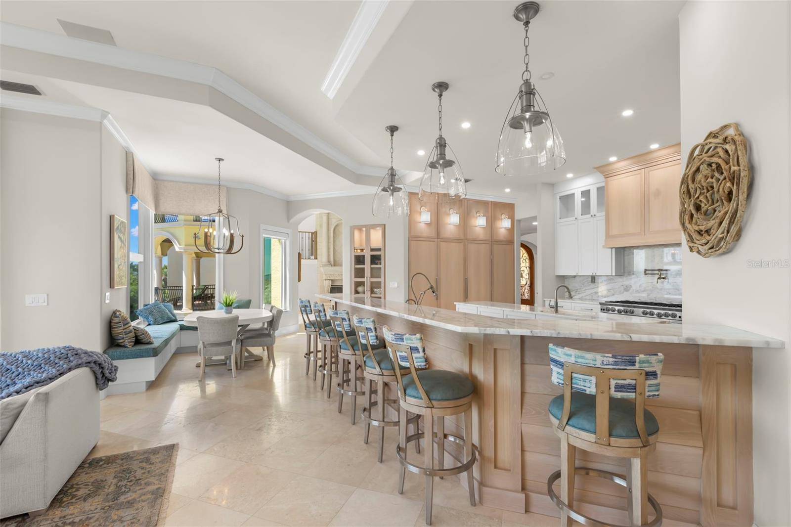 TB8399993 Property Photo