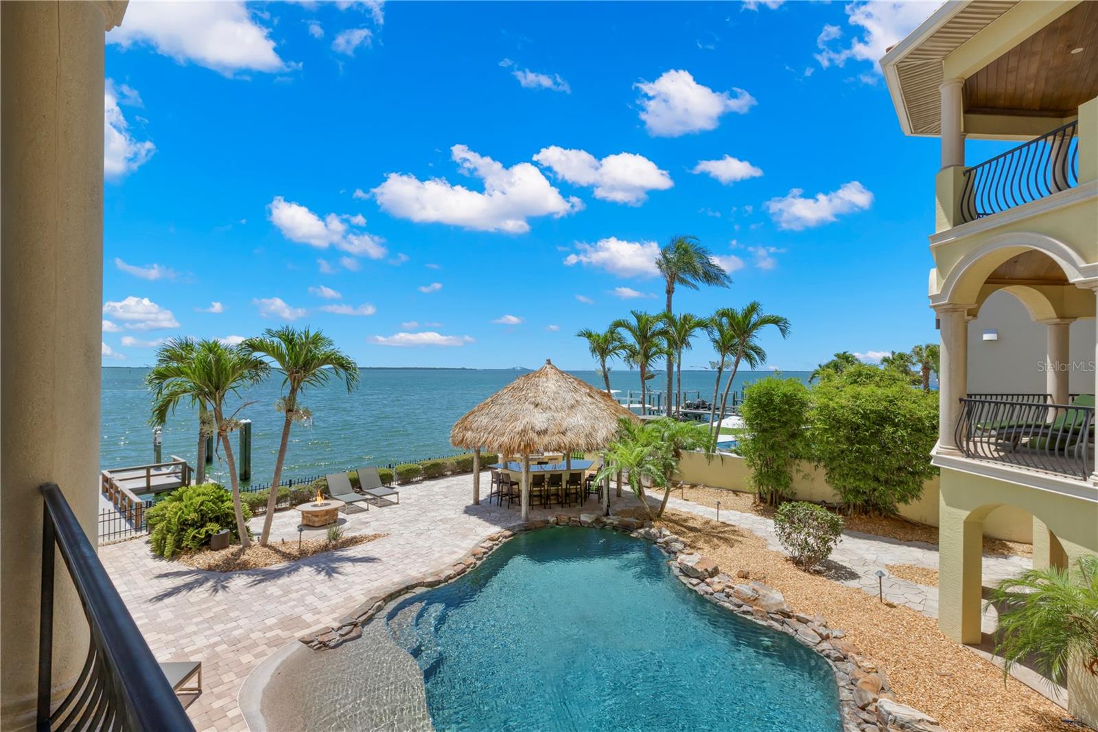 TB8399993 Property Photo