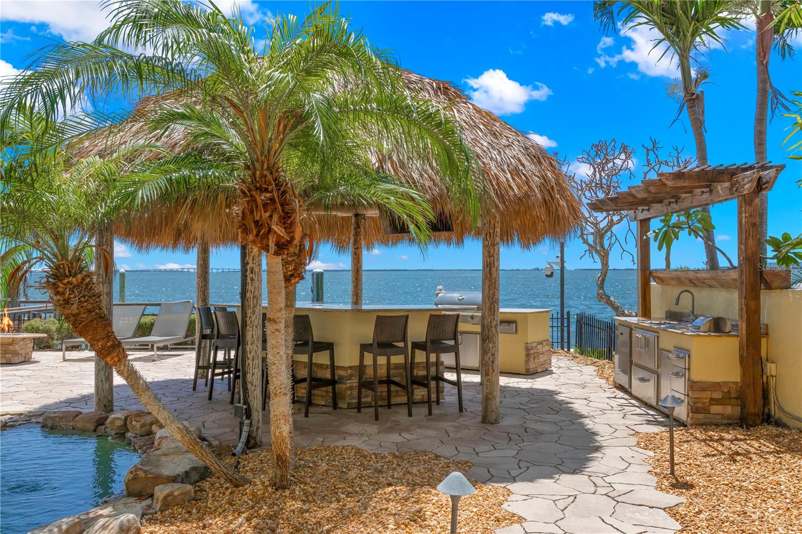 TB8399993 Property Photo