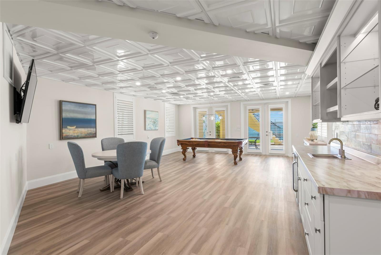 TB8399993 Property Photo