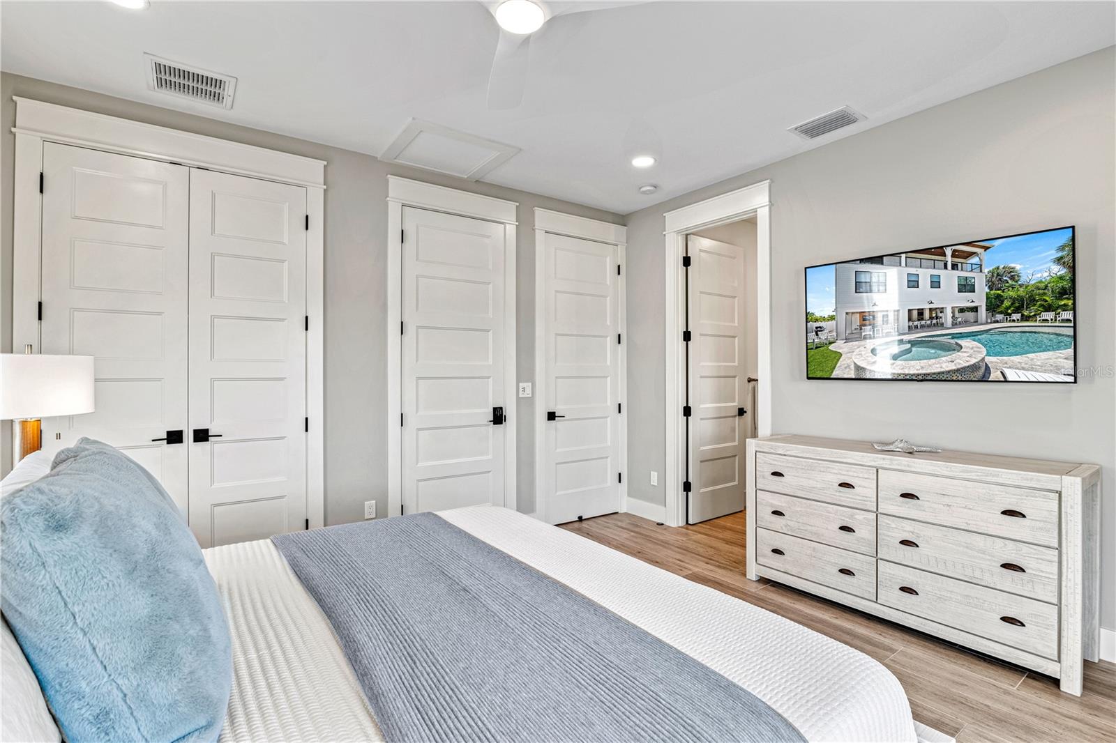 A4656843 Property Photo