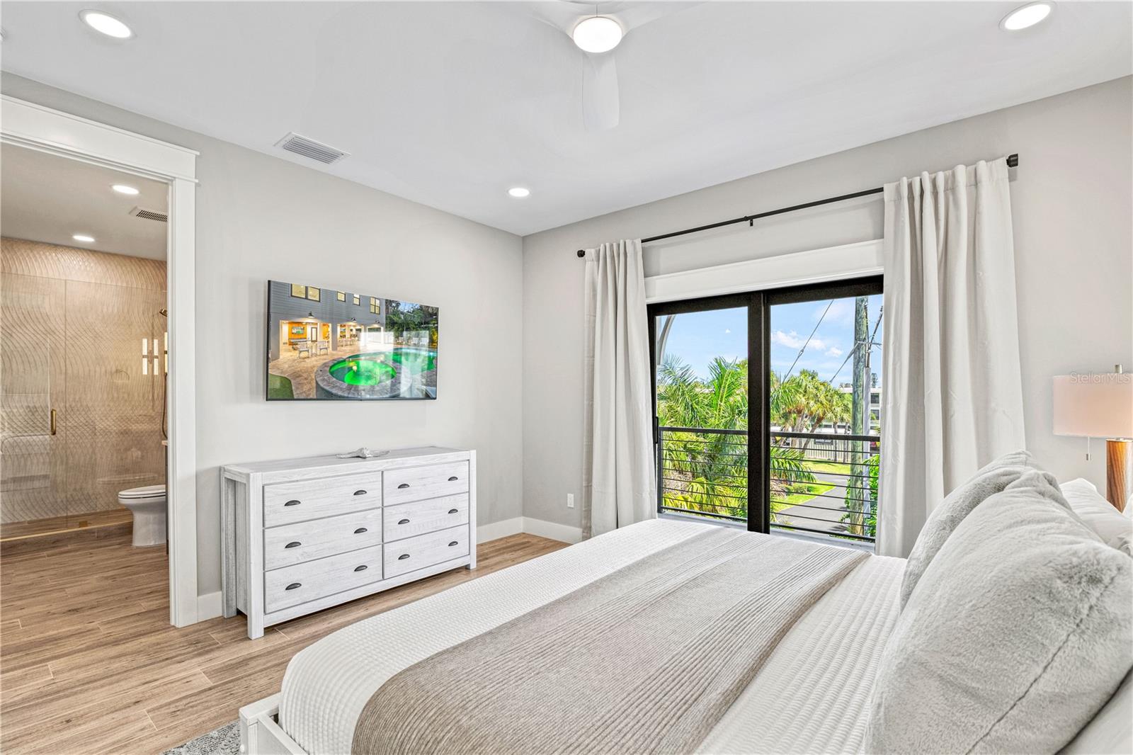 A4656843 Property Photo