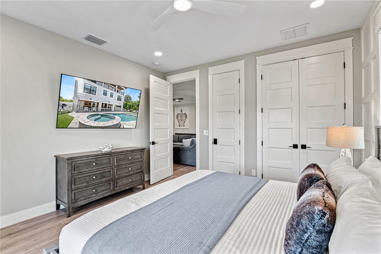 A4656843 Property Photo