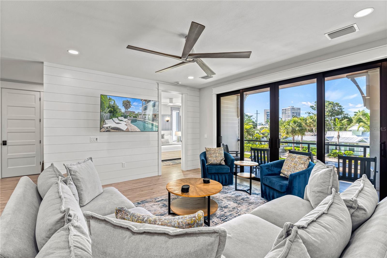 A4656843 Property Photo