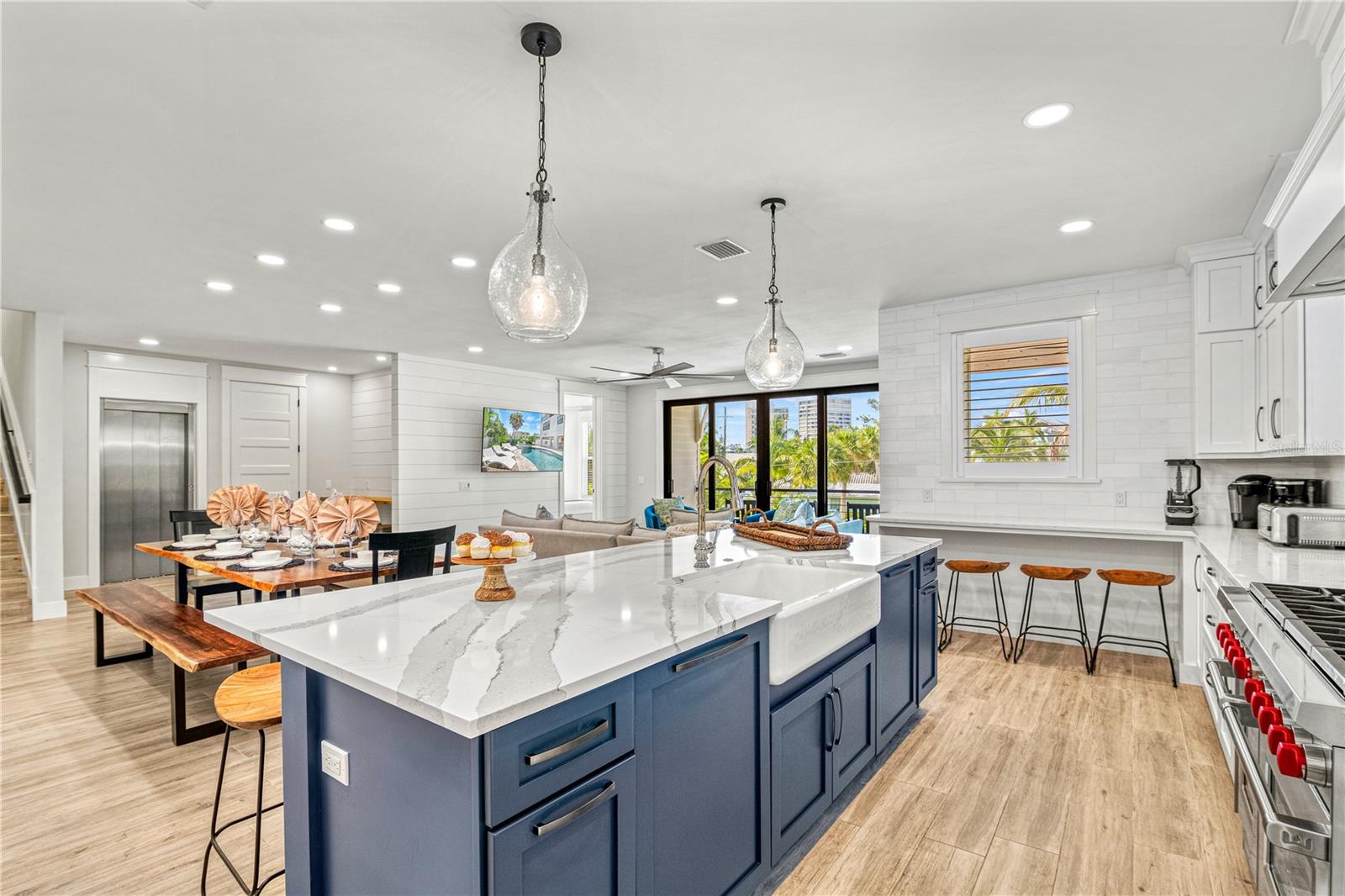 A4656843 Property Photo