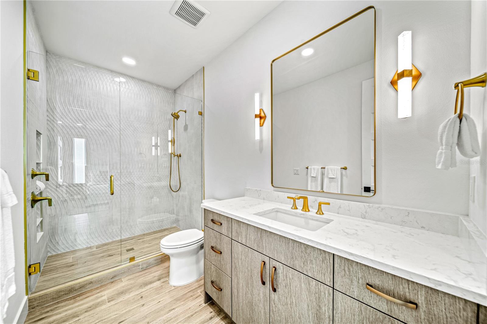 A4656843 Property Photo