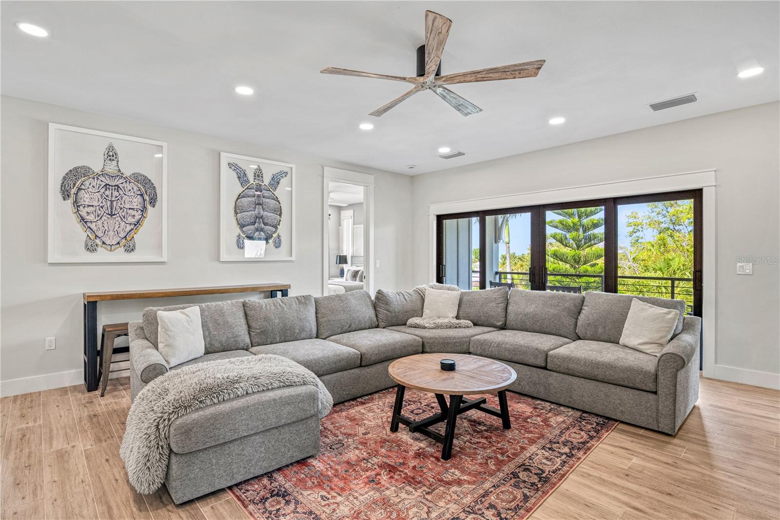 A4656843 Property Photo