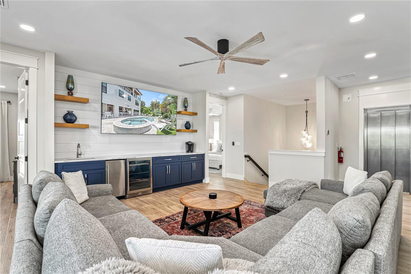 A4656843 Property Photo