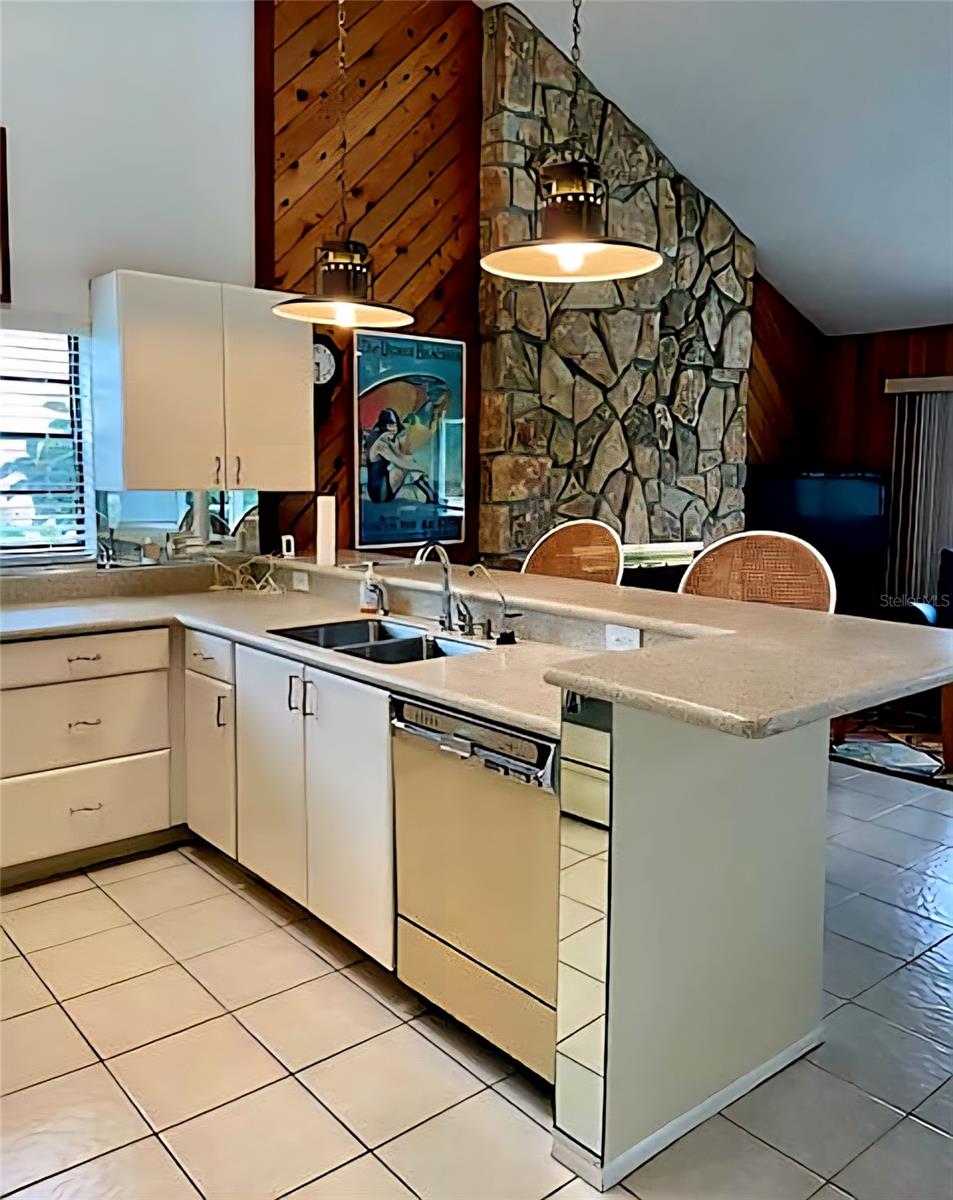 A4656857 Property Photo