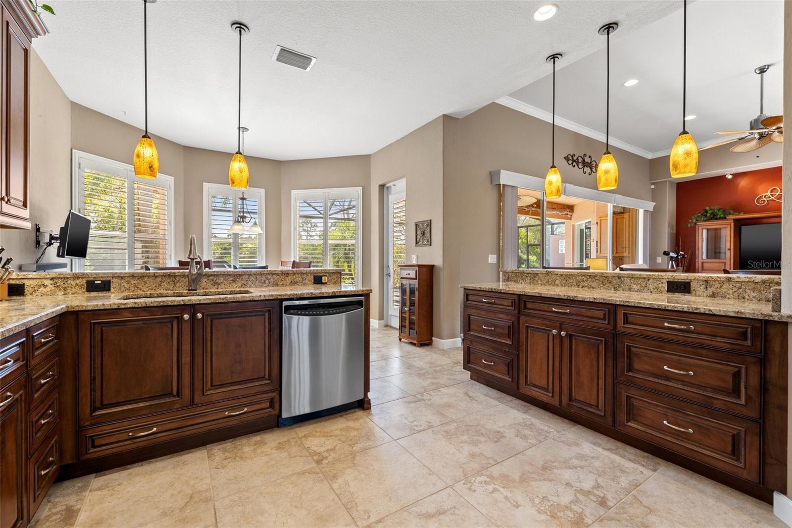 A4656867 Property Photo