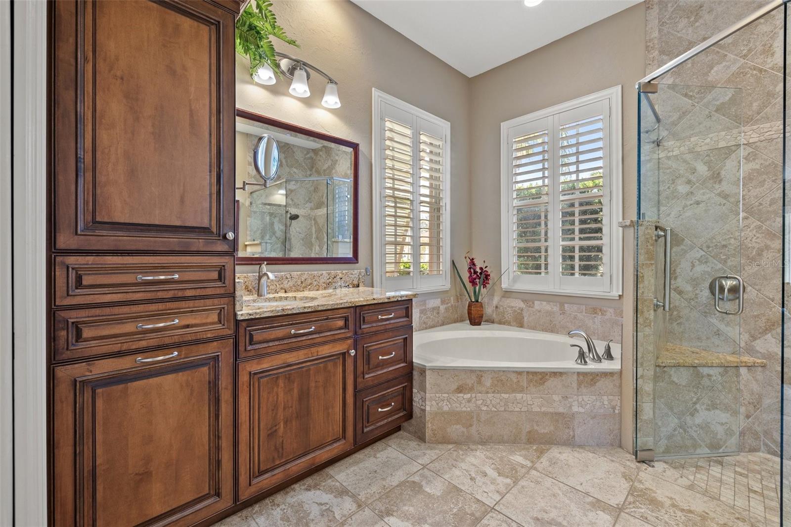 A4656867 Property Photo