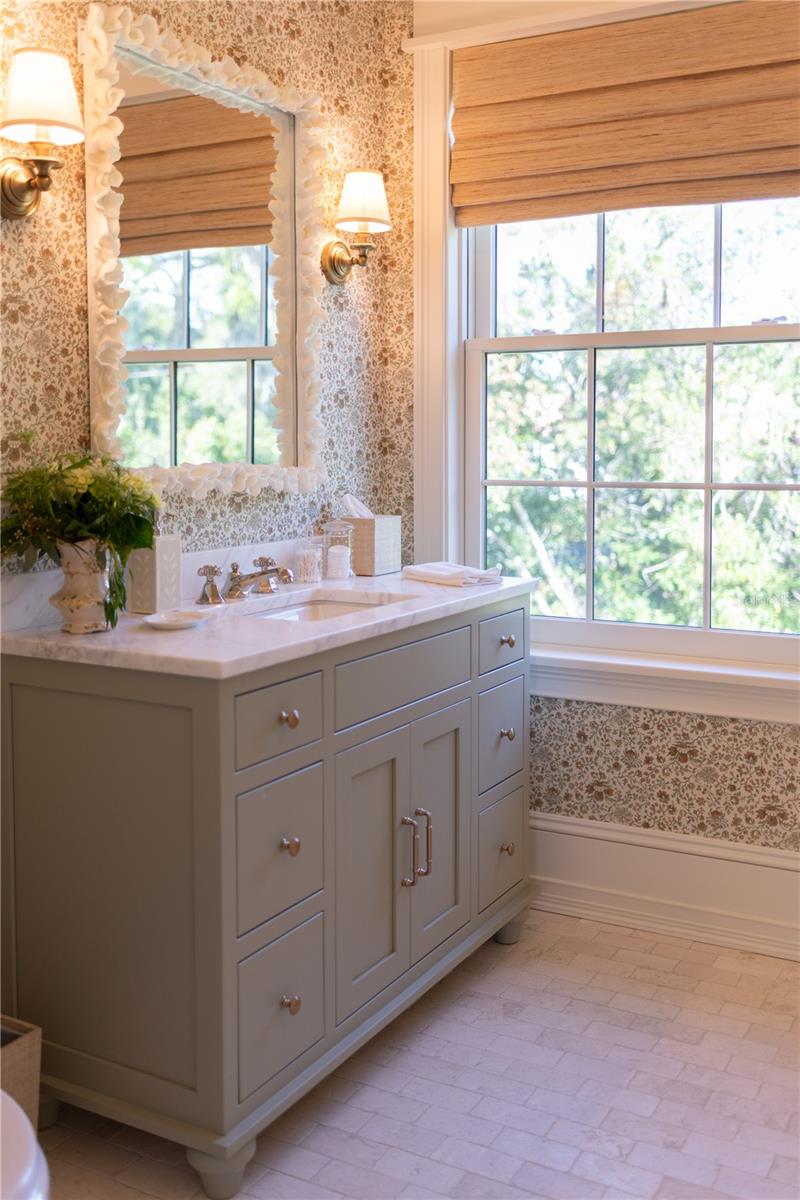 P4935296 Property Photo