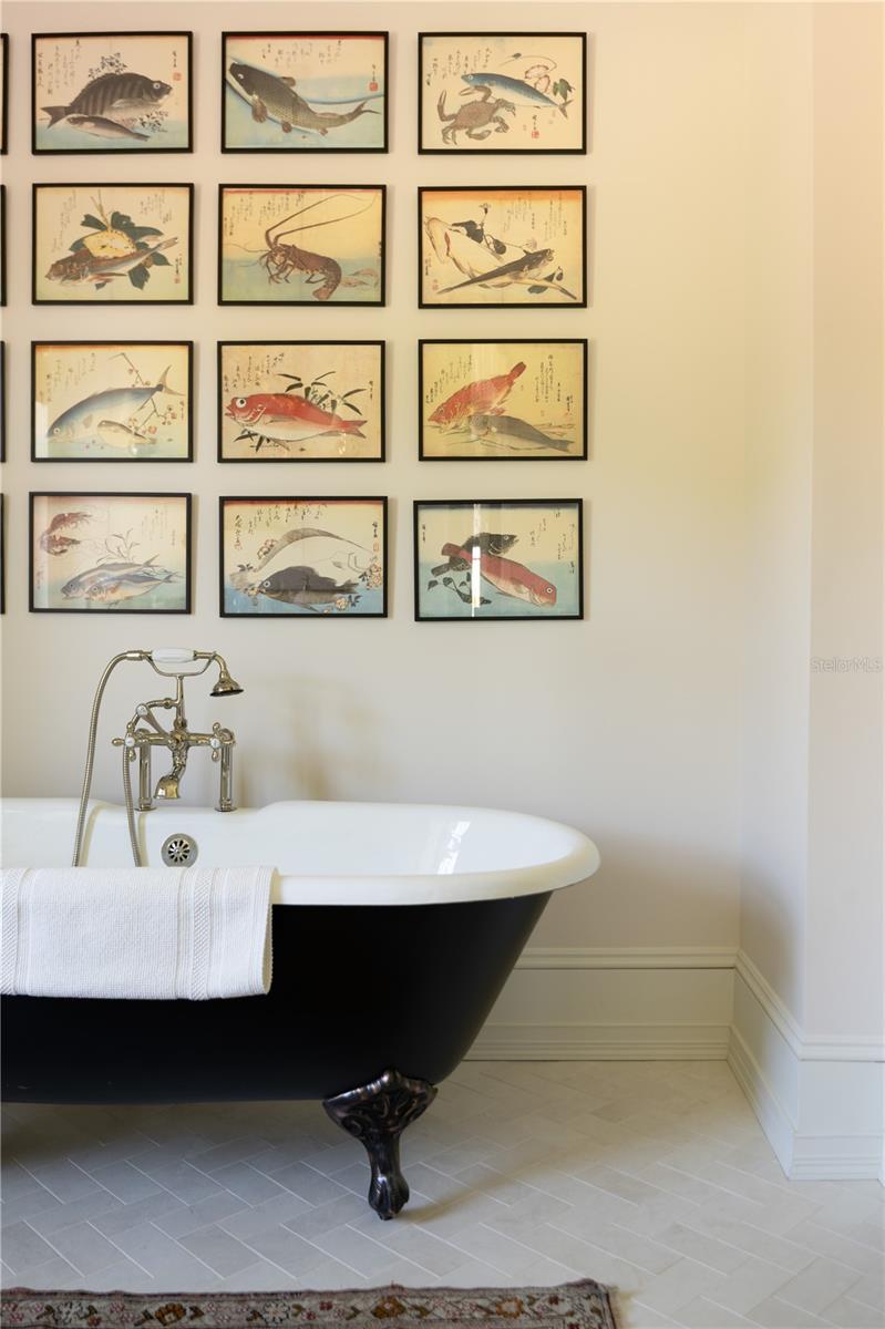 P4935296 Property Photo