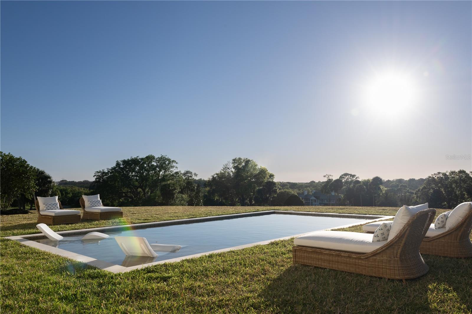 P4935296 Property Photo