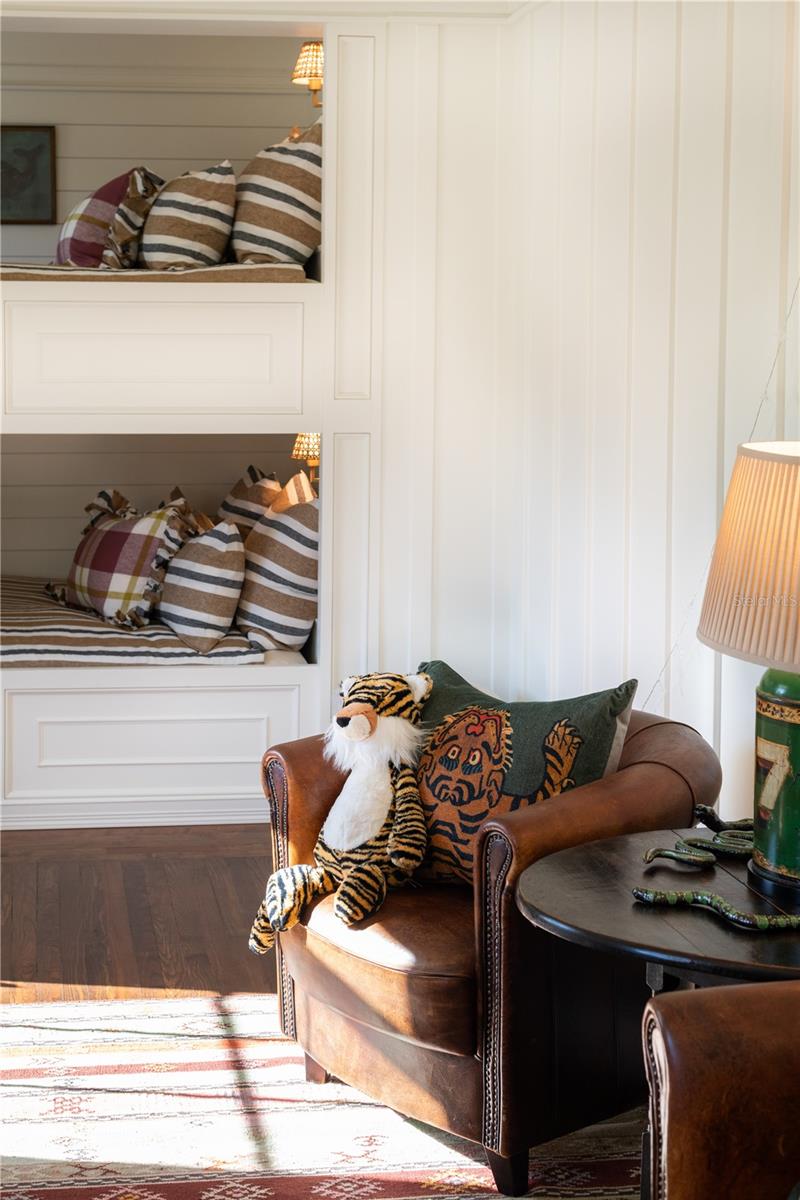 P4935296 Property Photo