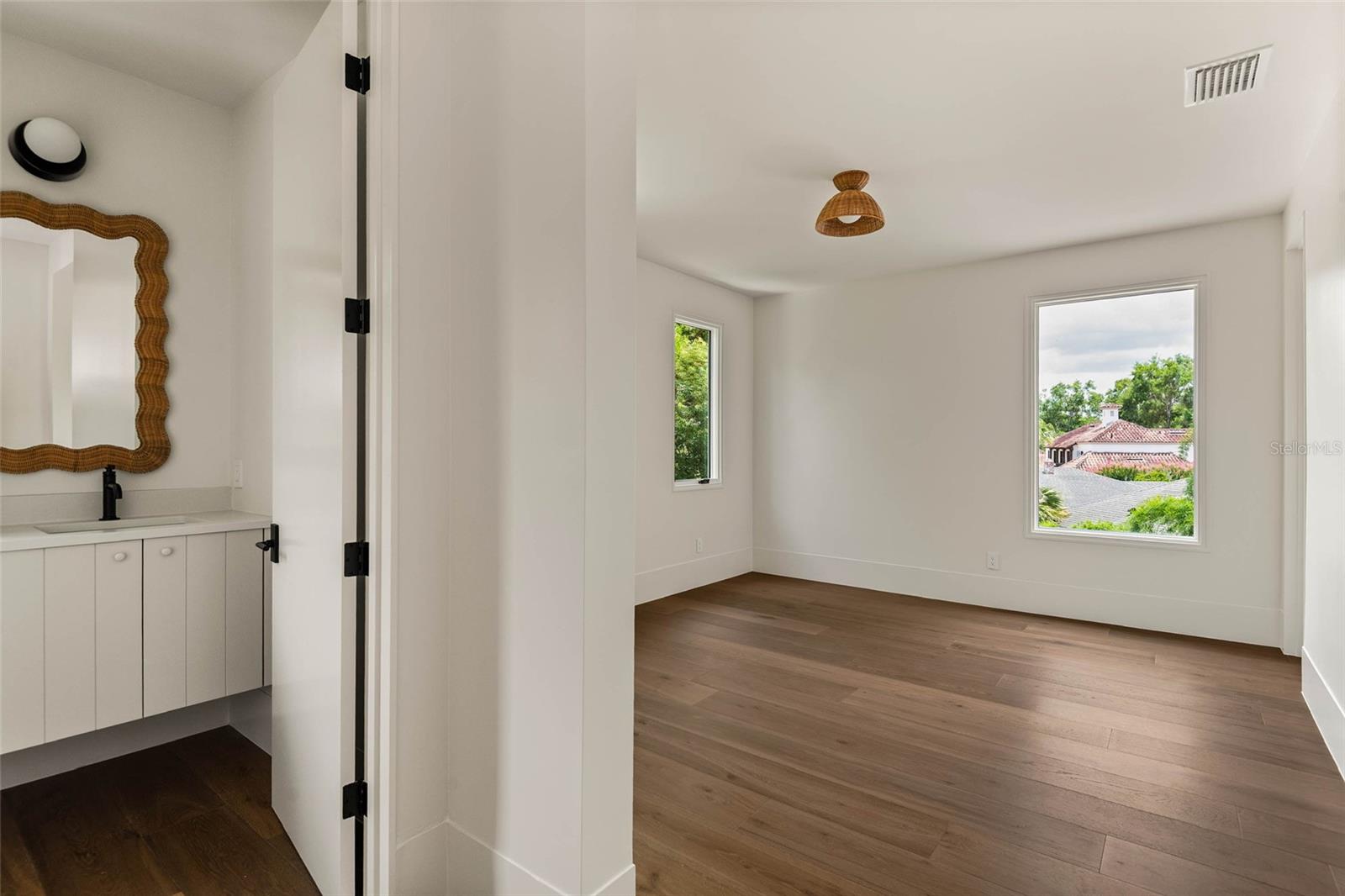 O6321143 Property Photo